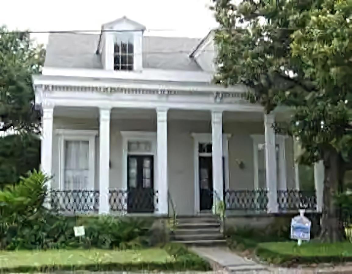 Historic Viavant Cottage - Jazz Fest/Fairgrounds นิวออร์ลีนส์ ภายนอก รูปภาพ